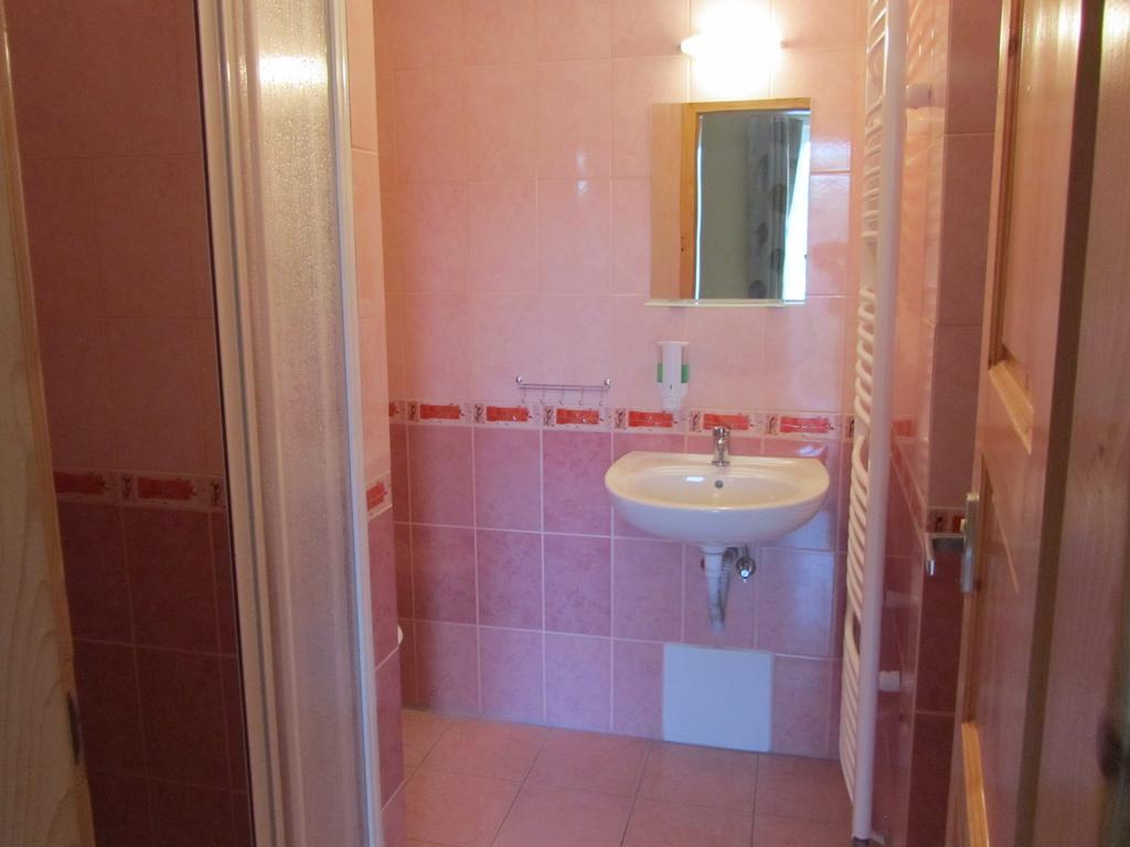 Vila Horal Liptovsky Mikulas Room photo